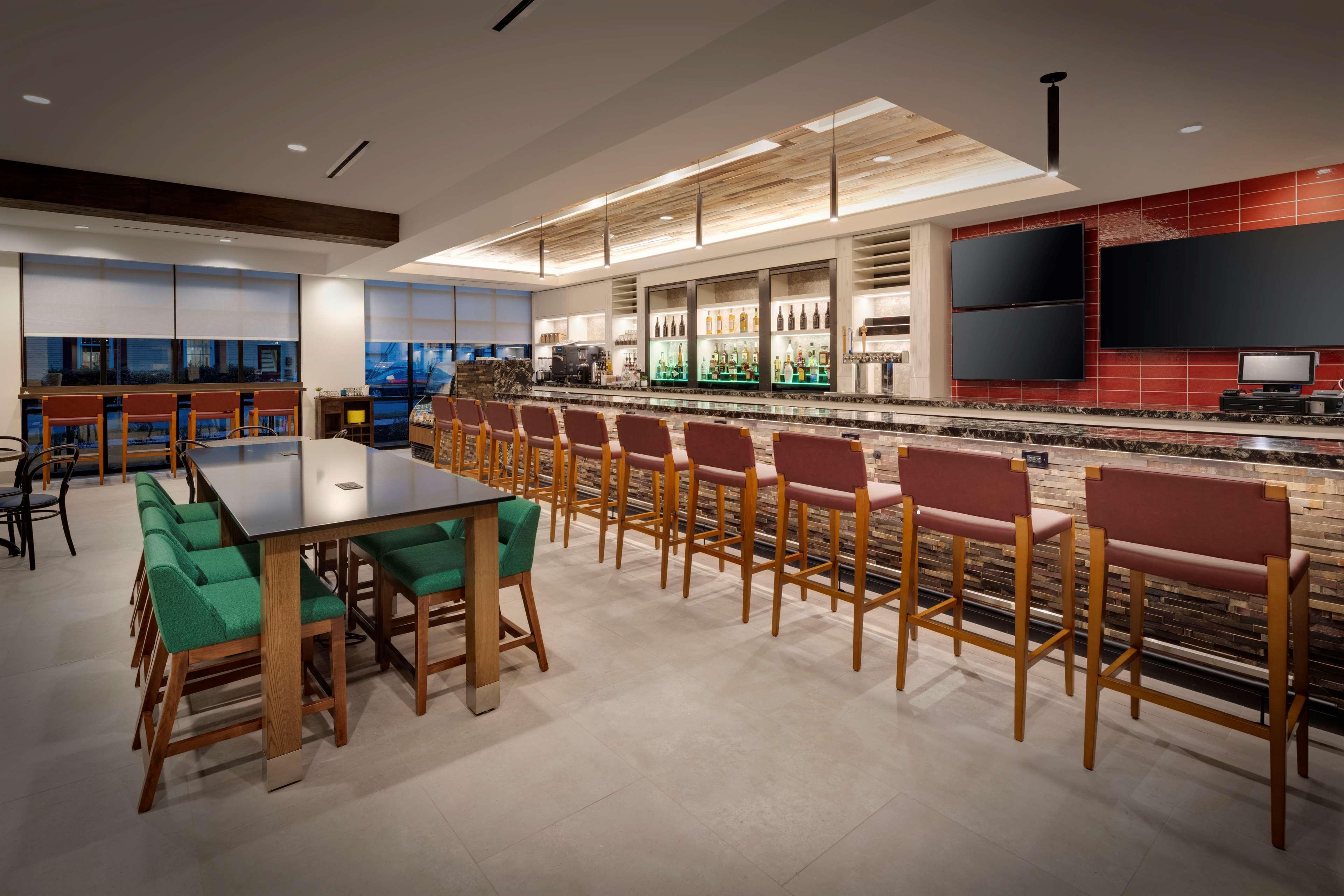 Hilton Garden Inn Haymarket Extérieur photo