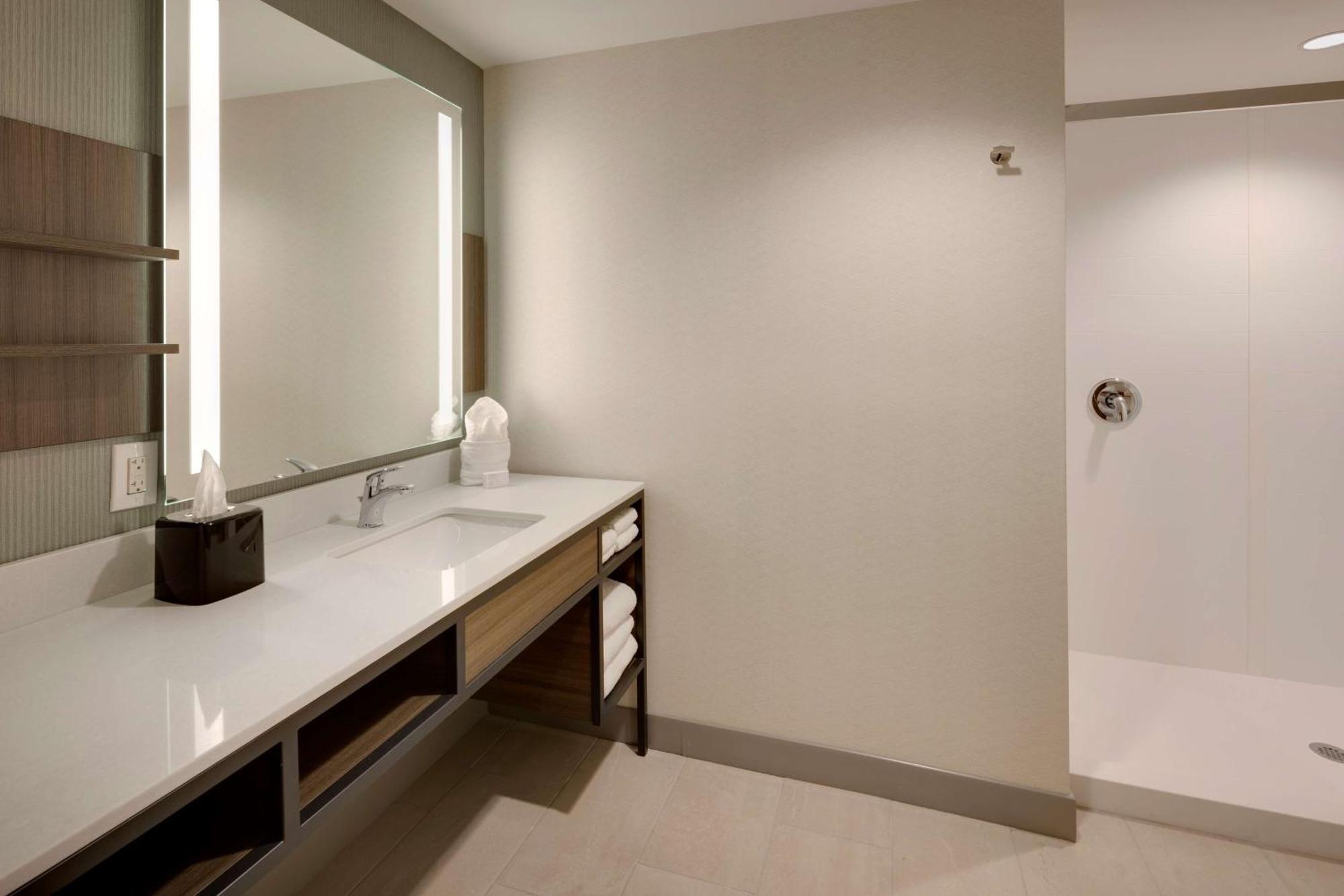 Hilton Garden Inn Haymarket Extérieur photo